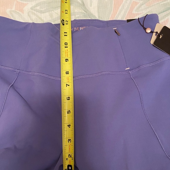 Calia by Carrie Underwood 7/8 leggings - Picture 5 of 10